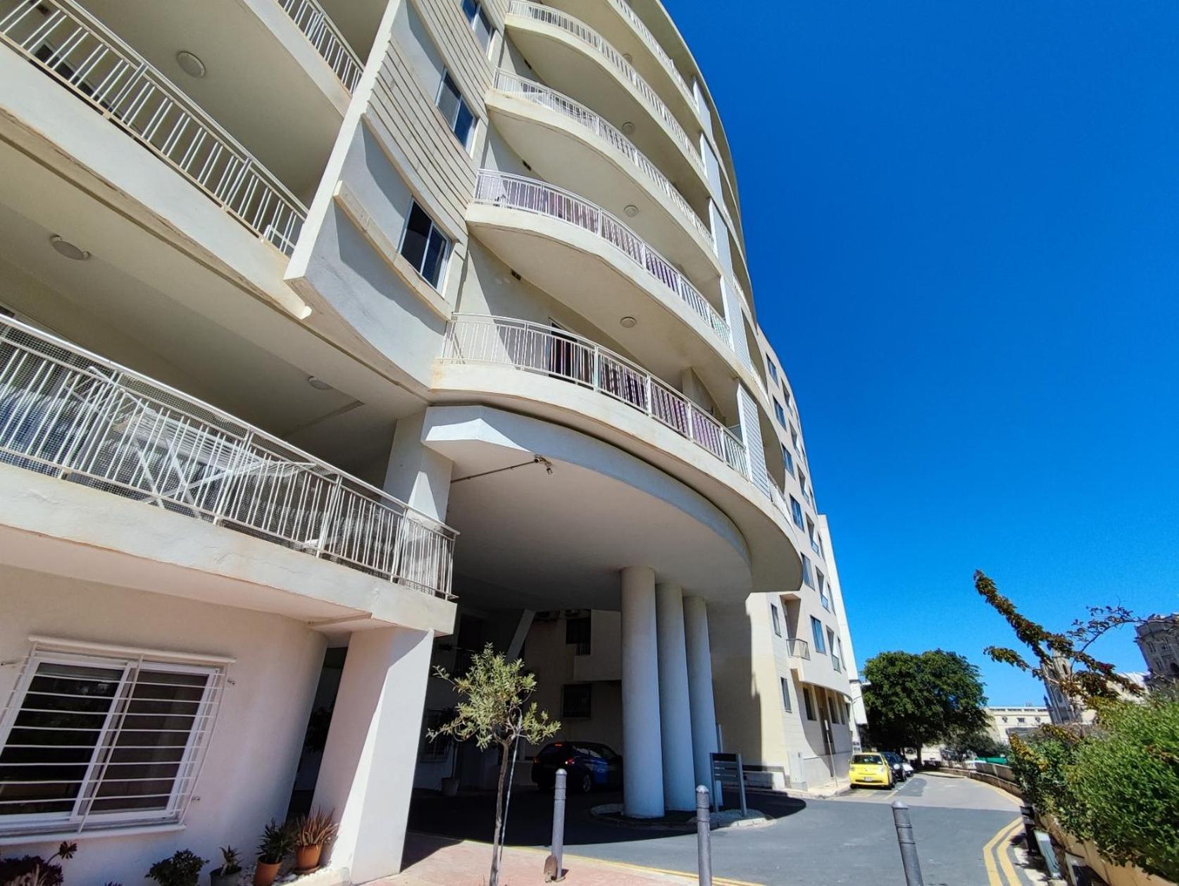 Saint Julian's St Julians - Balluta 2 Bedroom Apartment מראה חיצוני תמונה