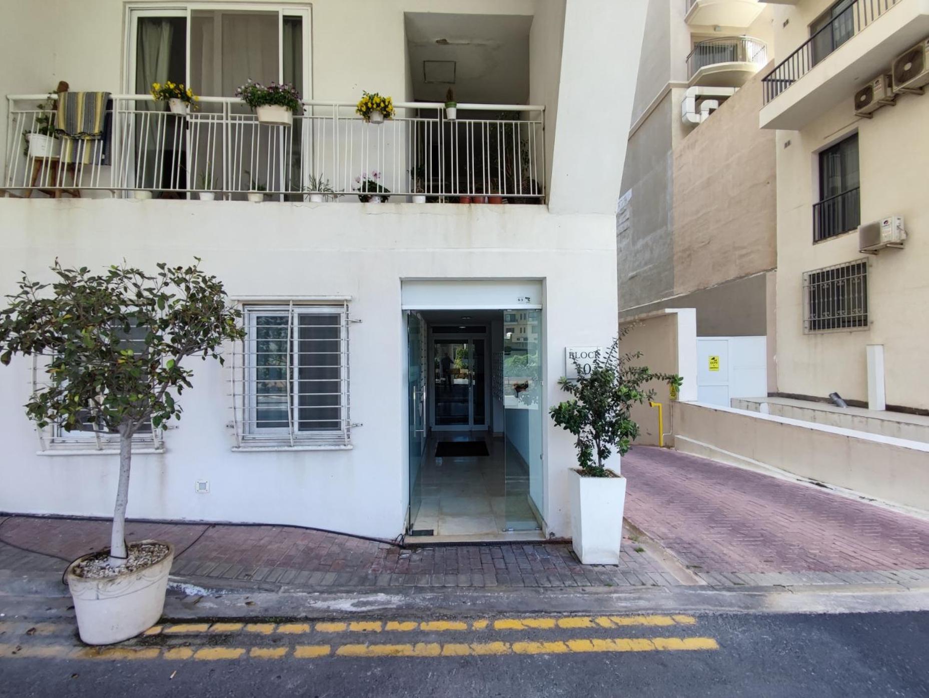 Saint Julian's St Julians - Balluta 2 Bedroom Apartment מראה חיצוני תמונה